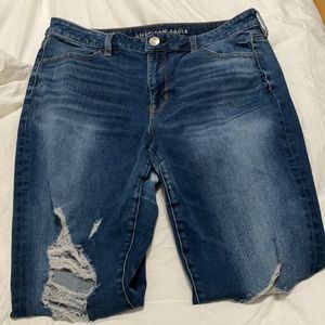 American Eagle ripped blue jeans